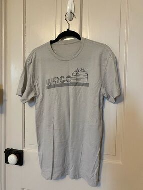 Graphic Short-Sleeve T-Shirt in Light Gray